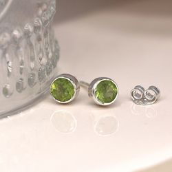 Sterling Silver Faceted Peridot Round Stud Earrings